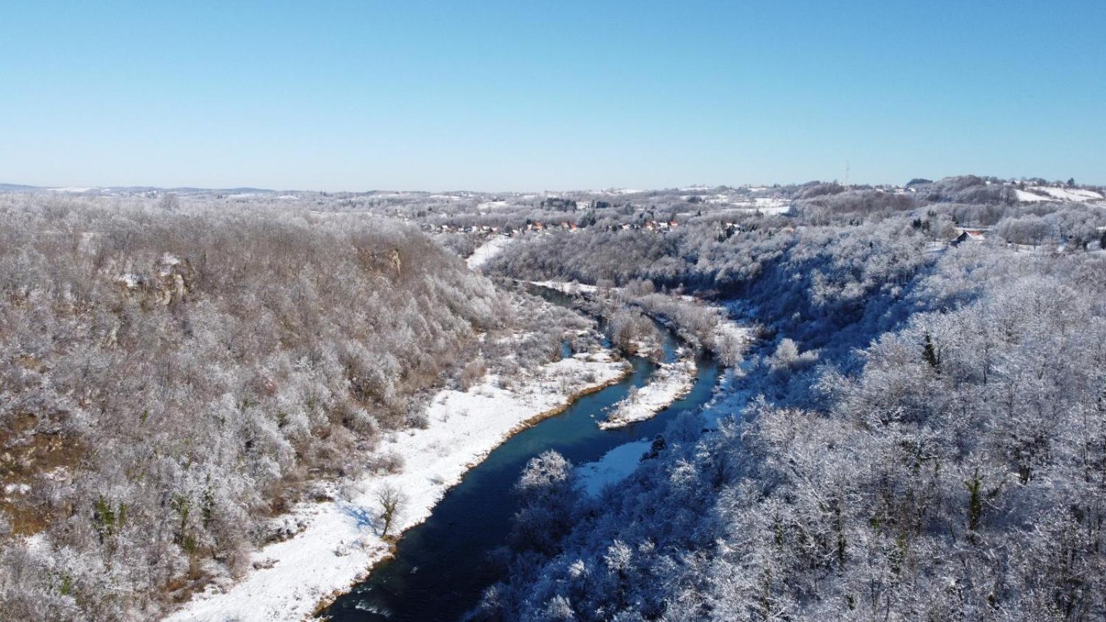 Smaragd River Near Rastoke & Plitvice Lakes Slunj Exterior photo