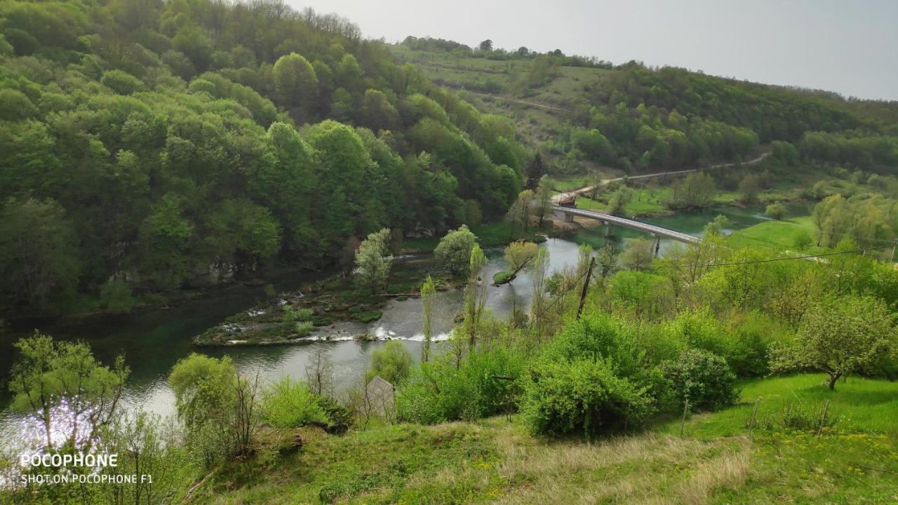 Smaragd River Near Rastoke & Plitvice Lakes Slunj Exterior photo